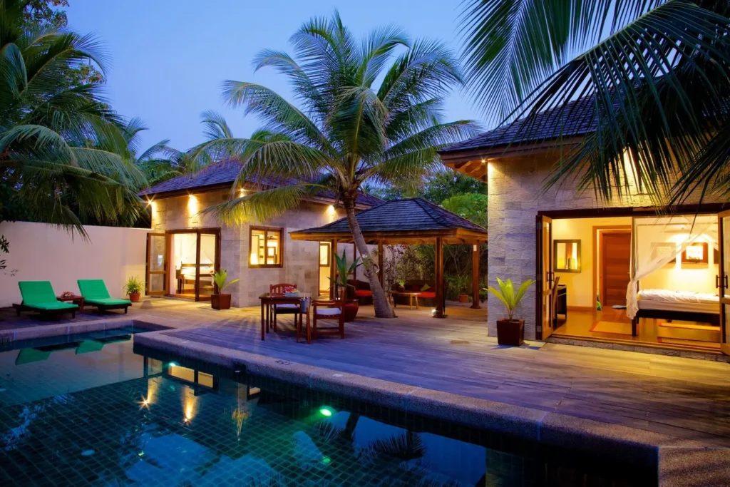 kuredu private pool maldives