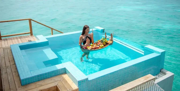 resorts in maldives with private pool